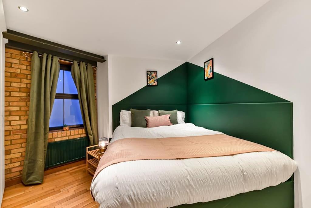 Spacious 2 Bed Urban Jungle Flat, Central Лондон Экстерьер фото